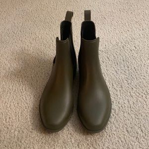 Sleek Olive Rain Boots
